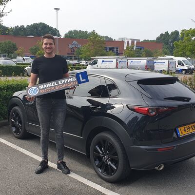 Door Maikel heb ik ook in 1 keer mijn rijbewijs gehaald
